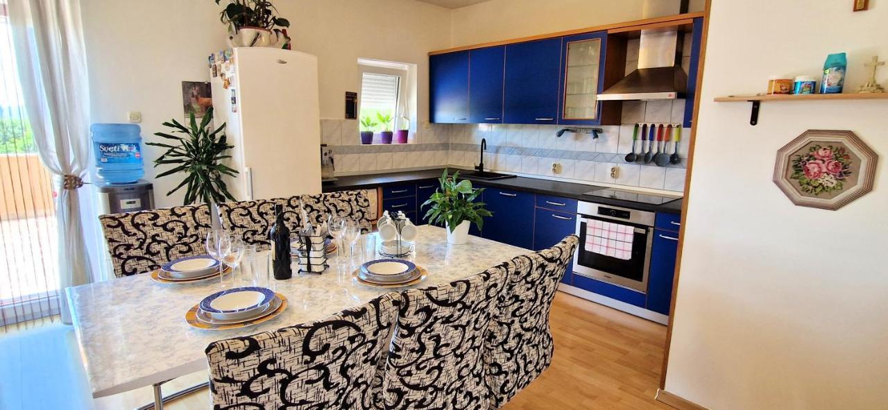 Apartments Pinezic Skrbčići Extérieur photo