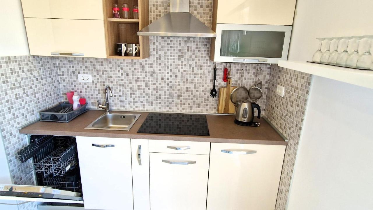 Apartments Pinezic Skrbčići Extérieur photo