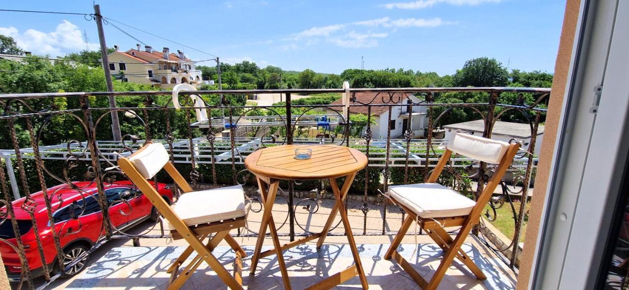Apartments Pinezic Skrbčići Extérieur photo