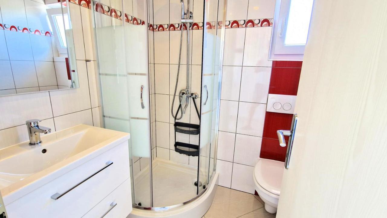 Apartments Pinezic Skrbčići Extérieur photo